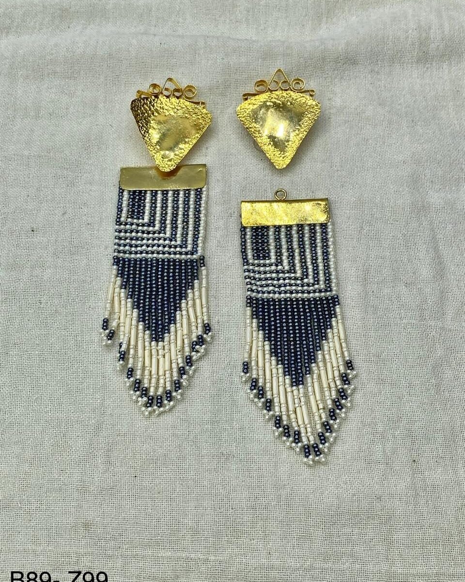 B89